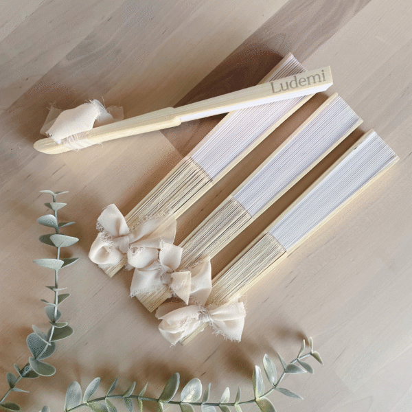 Abanicos personalizados con nombre